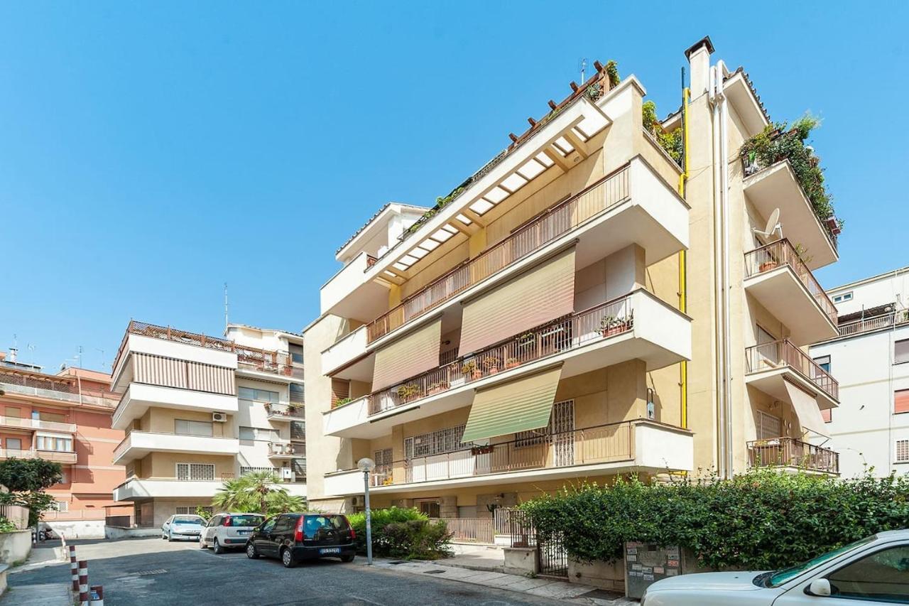 St. Peter - Loft At 50M From Metro Apartment Exterior photo